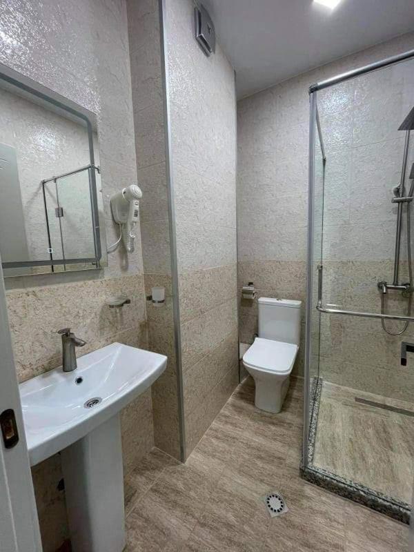 Apartamento Dar Tower Batumi Exterior foto